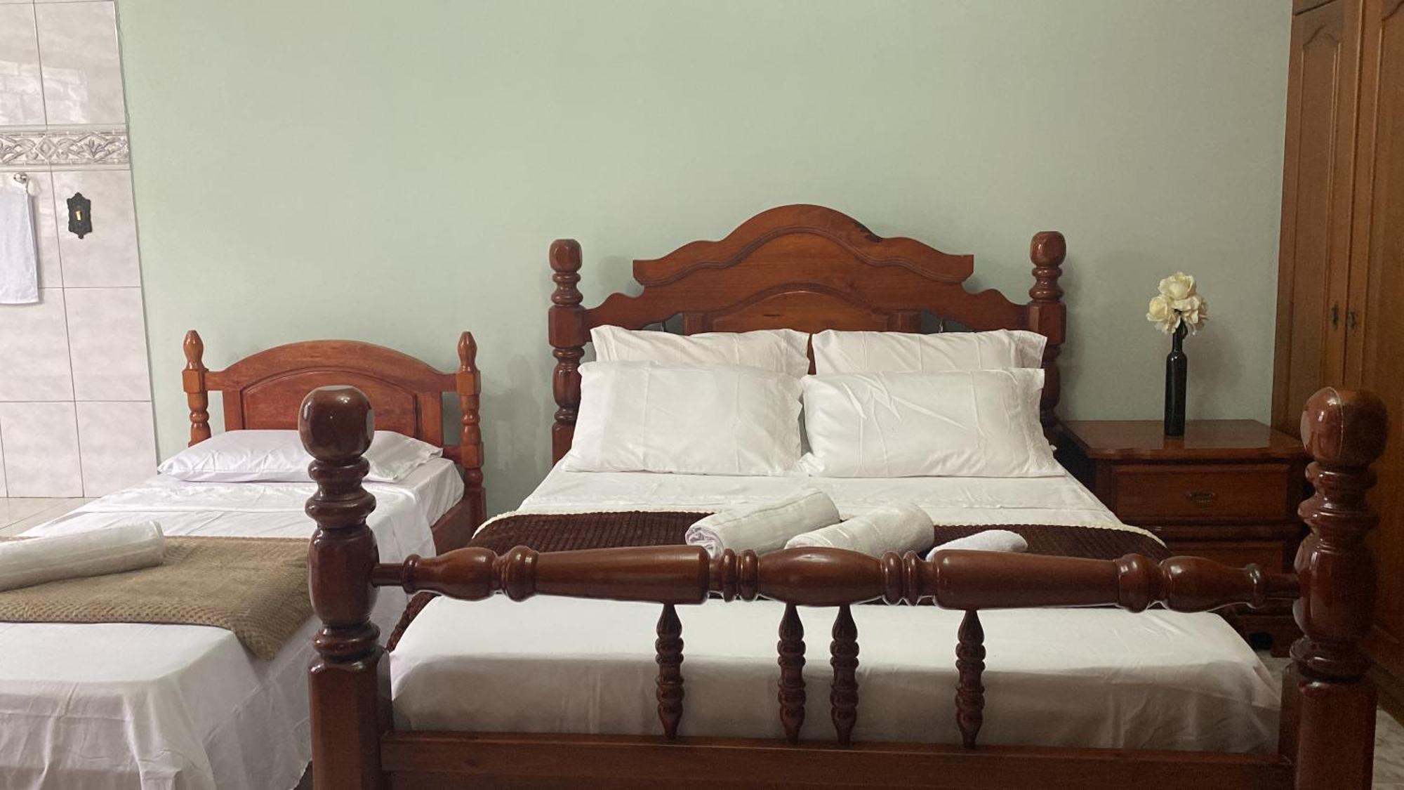 Triana Guest House Foz do Iguaçu Extérieur photo